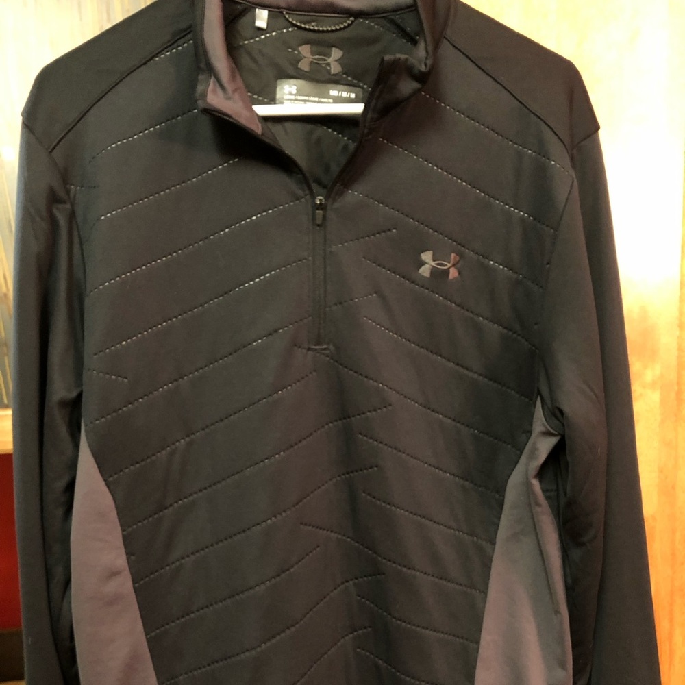 UA pullover